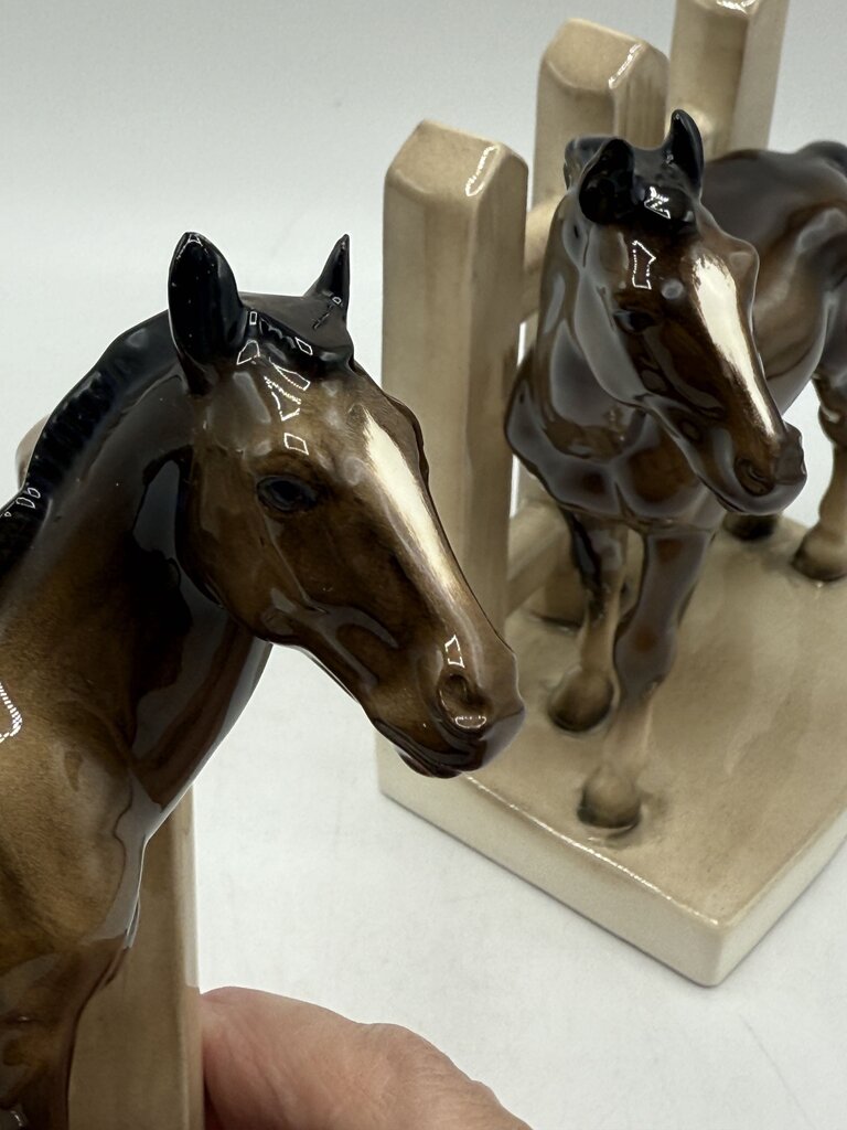 VTG Ceramic Horse Book Ends Mother & Foal /rw