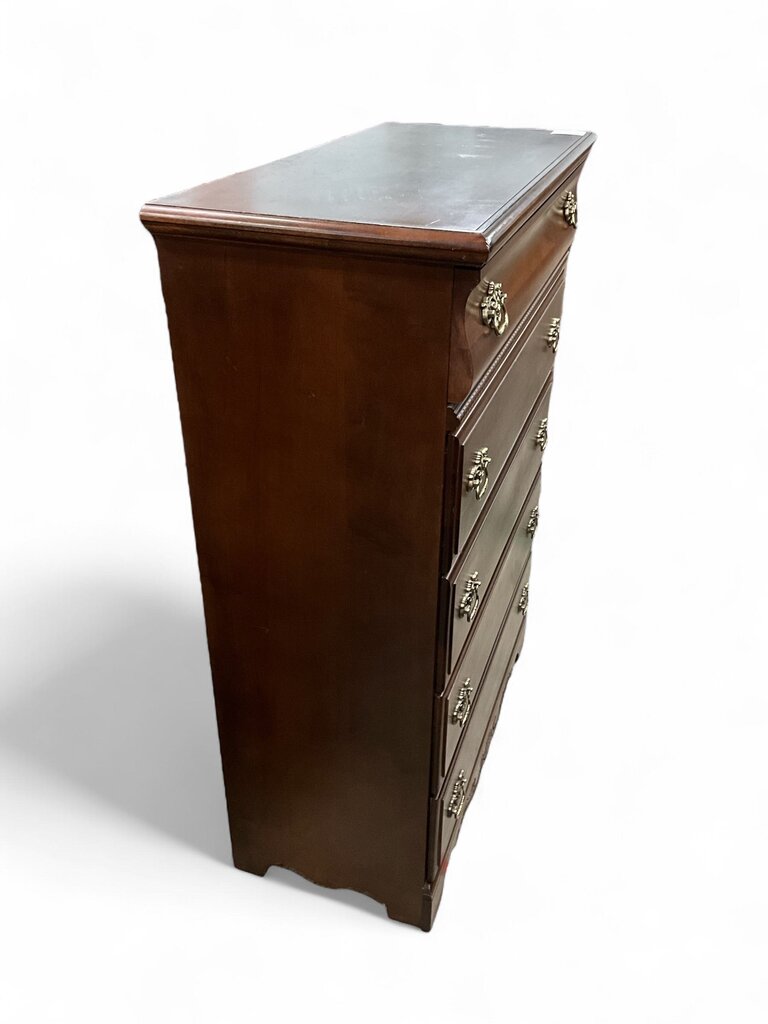 Traditional Chippendale Style Dresser