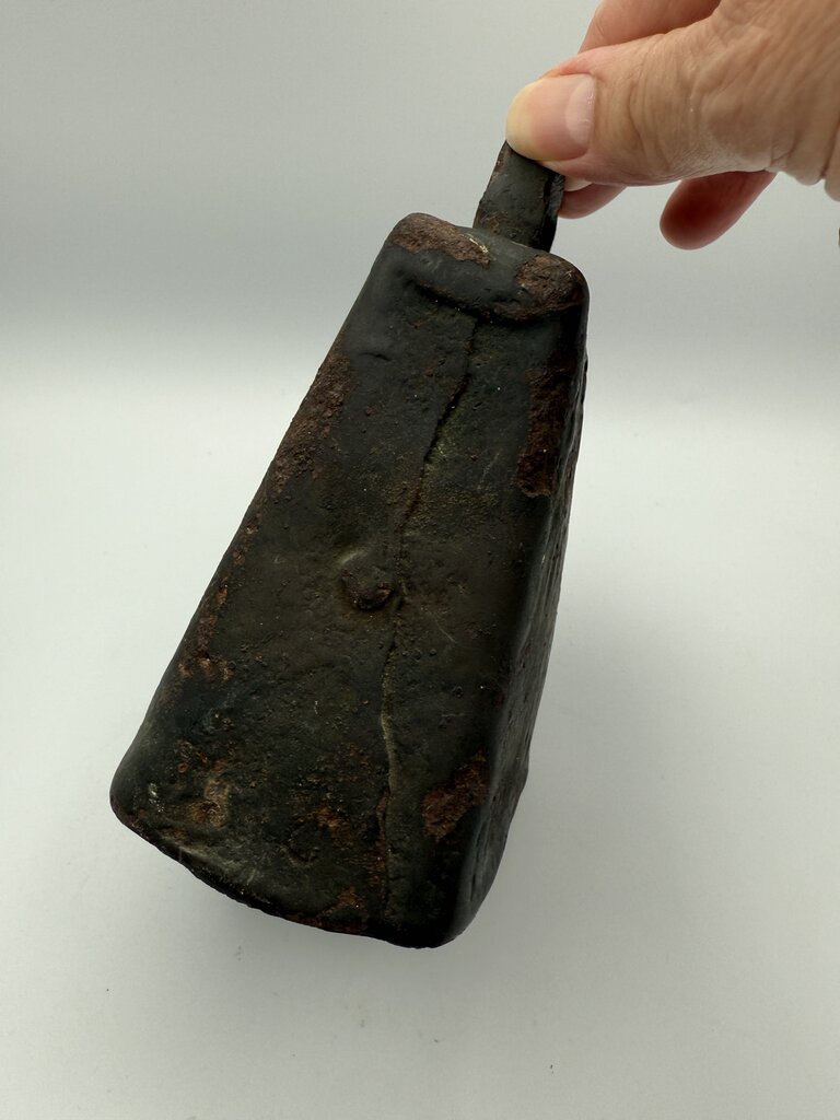 Large Primitive Antique Folded & Riveted Cow Bell w/Clapper /ro
