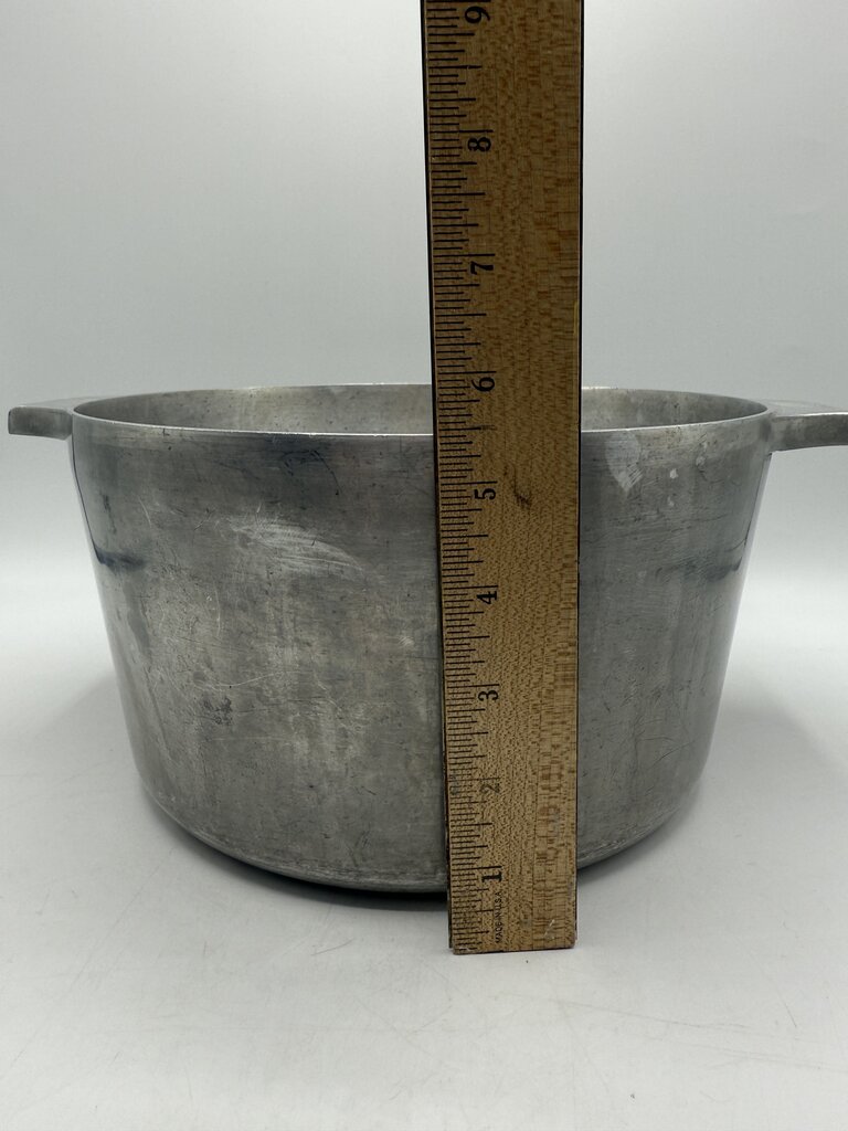 VTG Wagner Ware Magnalite 6 Qt Aluminum Dutch Oven/Stockpot /rw