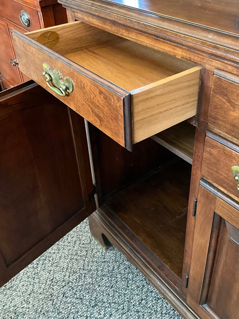 Plate Hutch