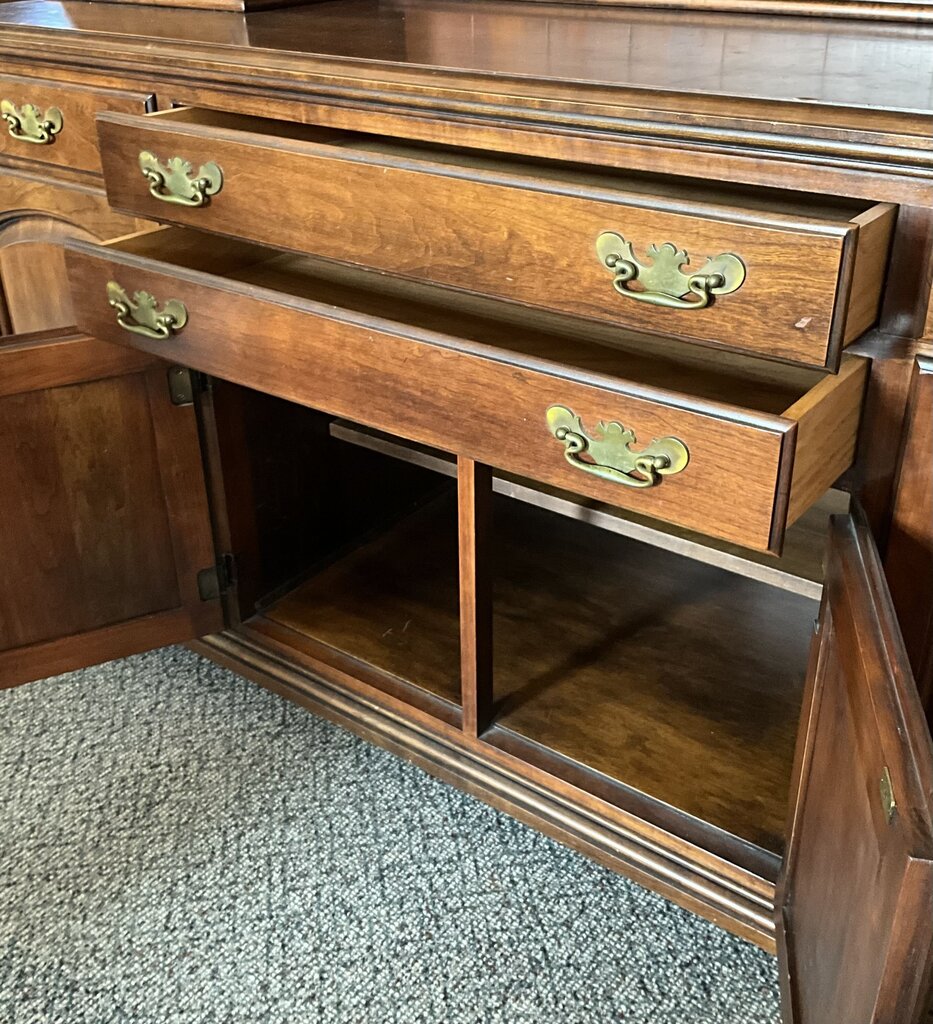 Plate Hutch