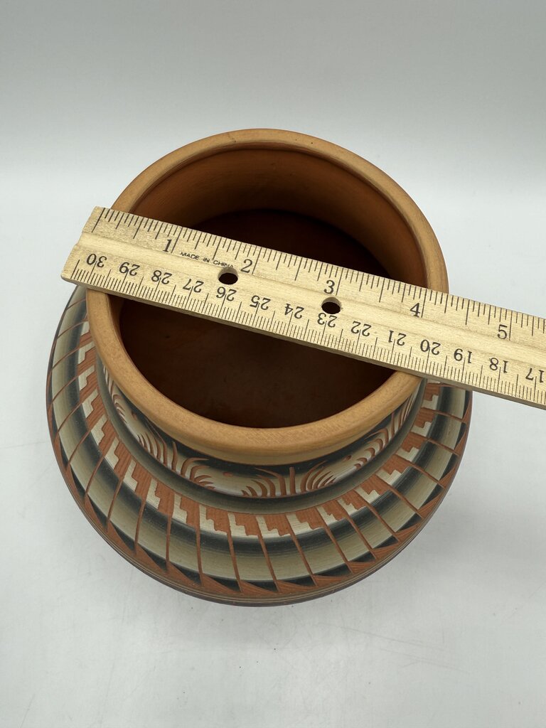 Native American Navajo Etched Clay Pottery 7” EUC /roh