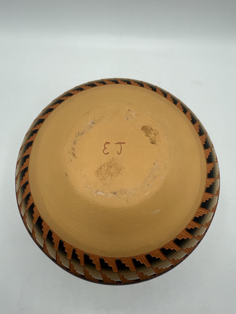 Native American Navajo Etched Clay Pottery 7” EUC /roh