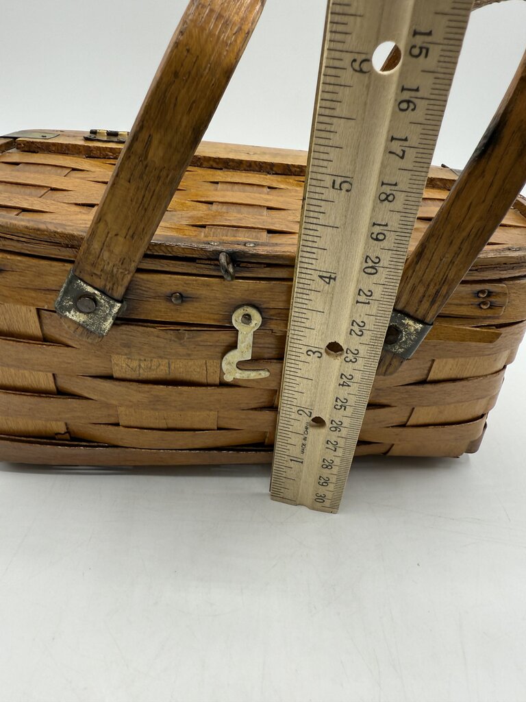 Vintage Woven Wood/Wicker Basket Lid Double Handles Latch /roh