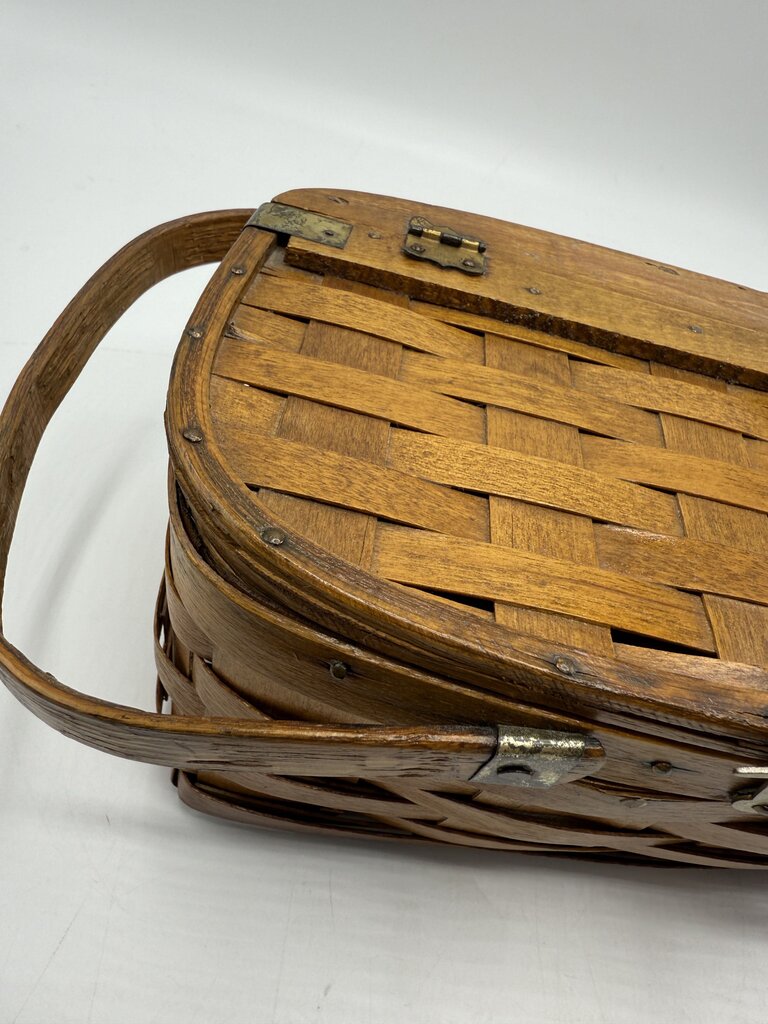 Vintage Woven Wood/Wicker Basket Lid Double Handles Latch /roh