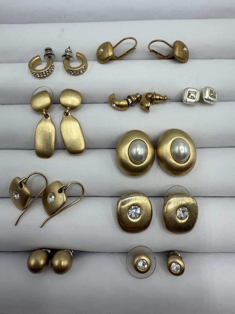 VTG Roberta Chairella Lot of 10 Pierced Earrings Gold/Silver Tone /ro