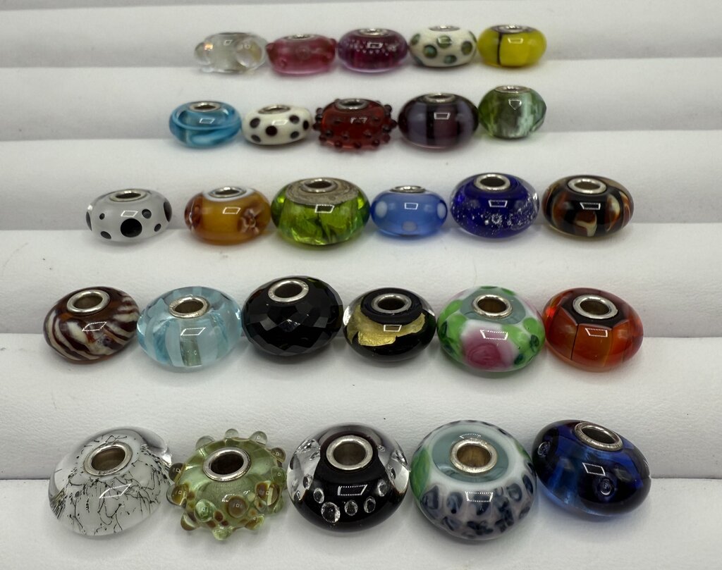 Estate lot of 28 Murano Glass Style Beads Metal Center /ro