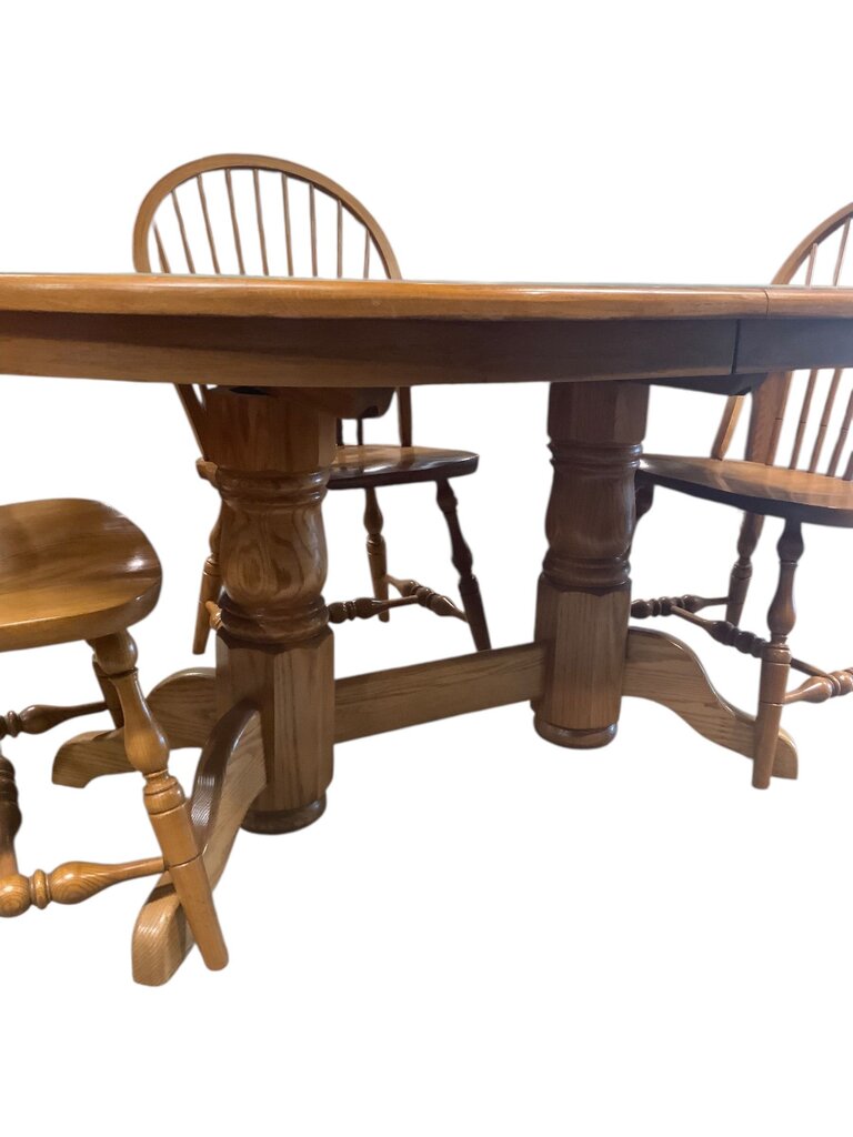 Blue Tile Table With 4 Chairs And 1 Leaf