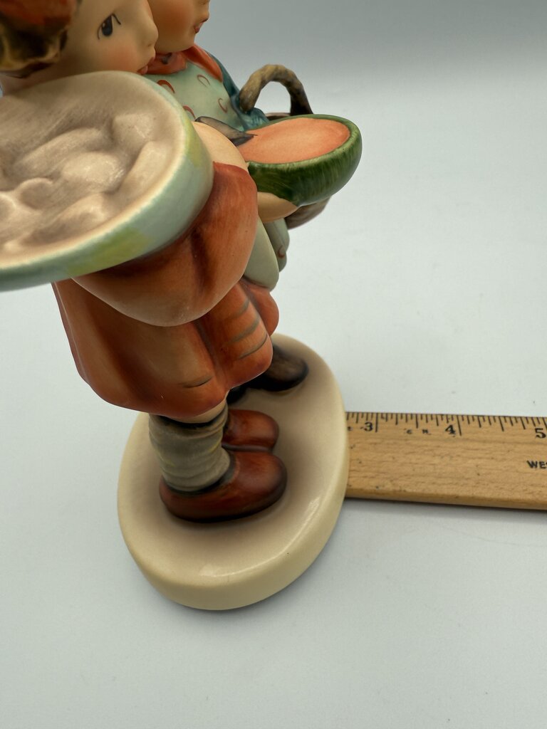 Vintage Hummel “Going to Grandma’s” Figurine 6.5” /roh