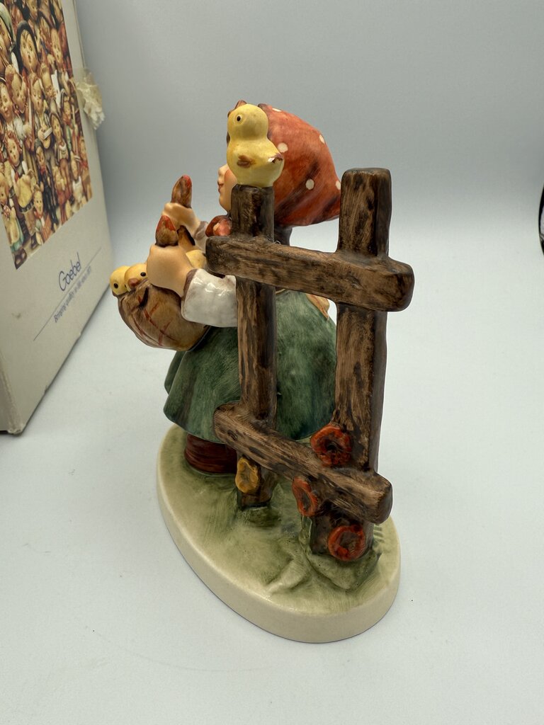 VTG J.M.Hummel “Chicken Licken” Figurine Germany /roh