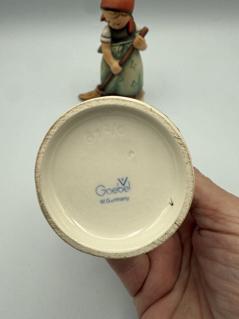 Set of 3 VTG Goebel M.J Hummel Girls Little Sweeper, Little Shopper, School Girl /roh