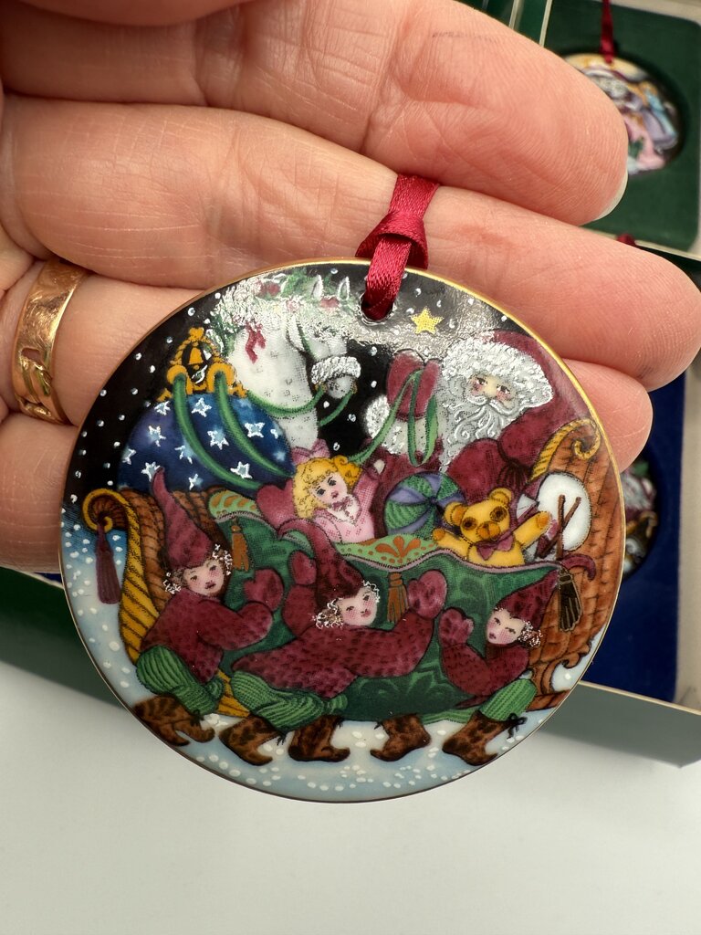 VTG Lot of 4 Bing & Grondahl 1990’ies Ornaments The Santa Collection /ro