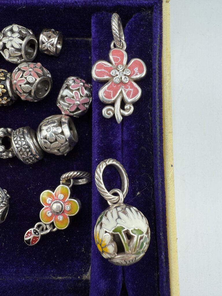Brighton Jewelry Lot of Flower Theme 20 Beads 6 Charms /ro