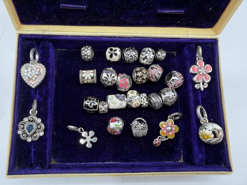 Brighton Jewelry Lot of Flower Theme 20 Beads 6 Charms /ro