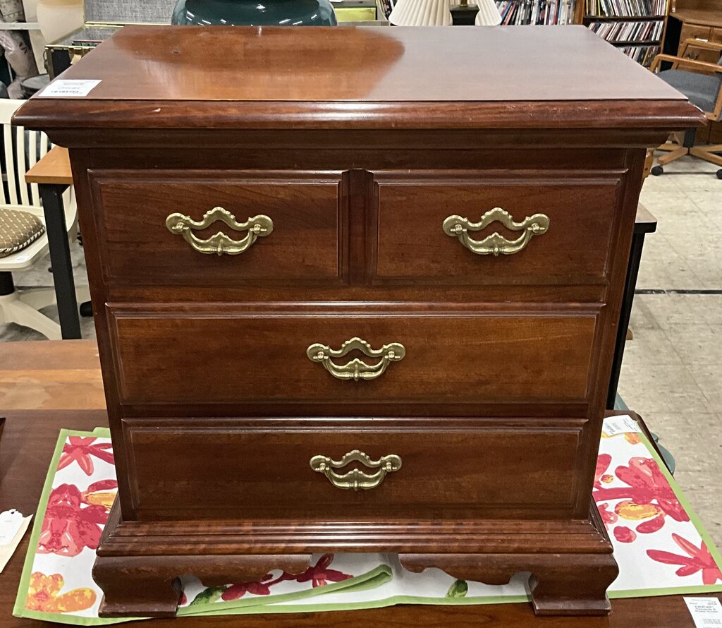 Thomasville Nightstand