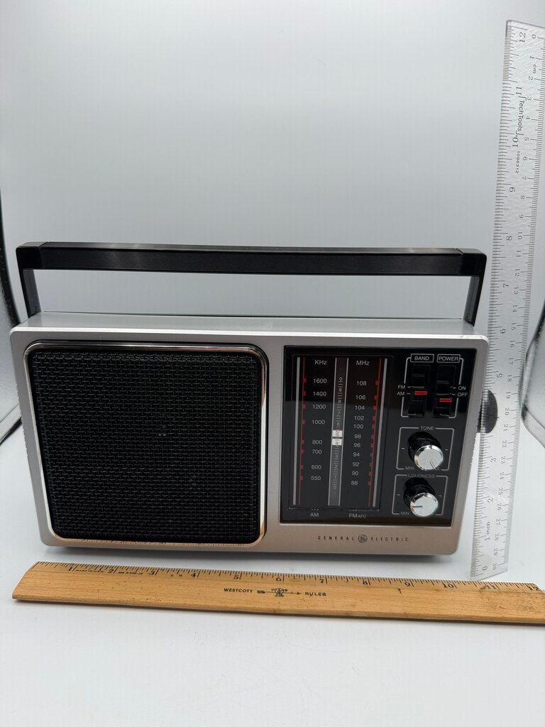 VTG General Electric Portable FM/AM Radio Model 7-2857A Tested Works /rw