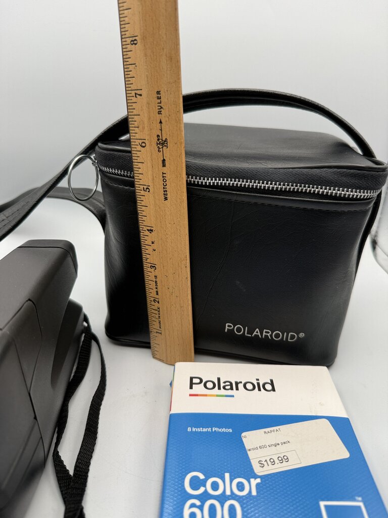 Polaroid One Step Auto Focus Camera w/ Film & Bag /ro