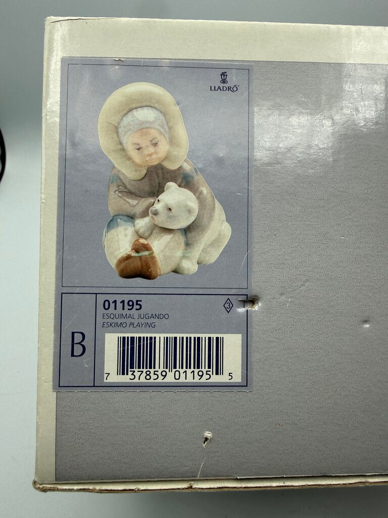 Lladro Porcelain Figurine Eskimo Playing w/Polar Bear #01195 /ro
