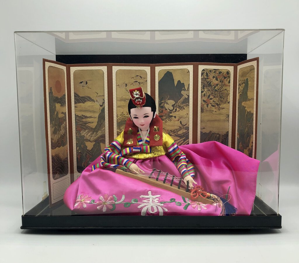 Vtg Korean Doll in Case Playing a Gayageum Beautiful b Pathway Market