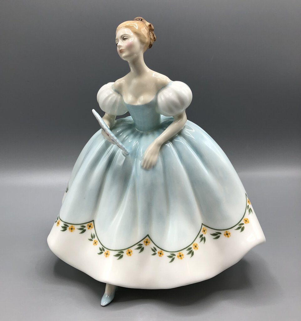 Royal Doulton “First Dance” HN2803 Porcelain Figurine /b