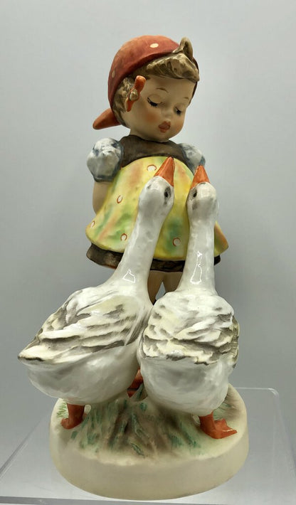 Large 7 1/4” Goebel Hummel Goose Girl #47/II Figurine /b