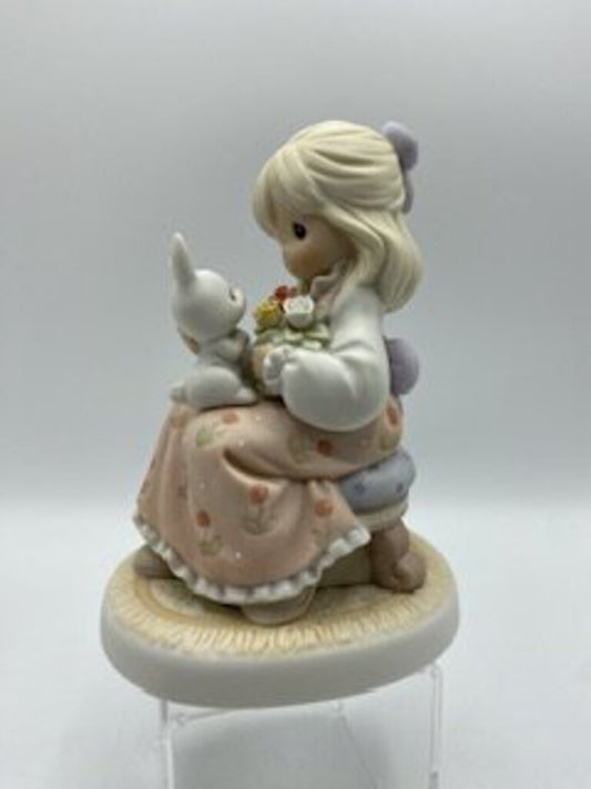 Precious Moments Figurine - Living Each Day with Love /ro