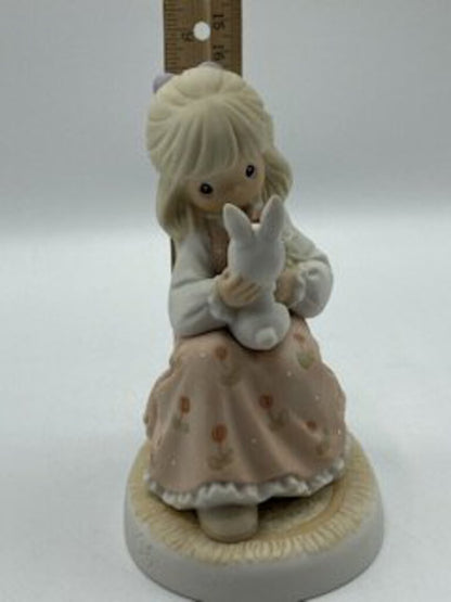 Precious Moments Figurine - Living Each Day with Love /ro