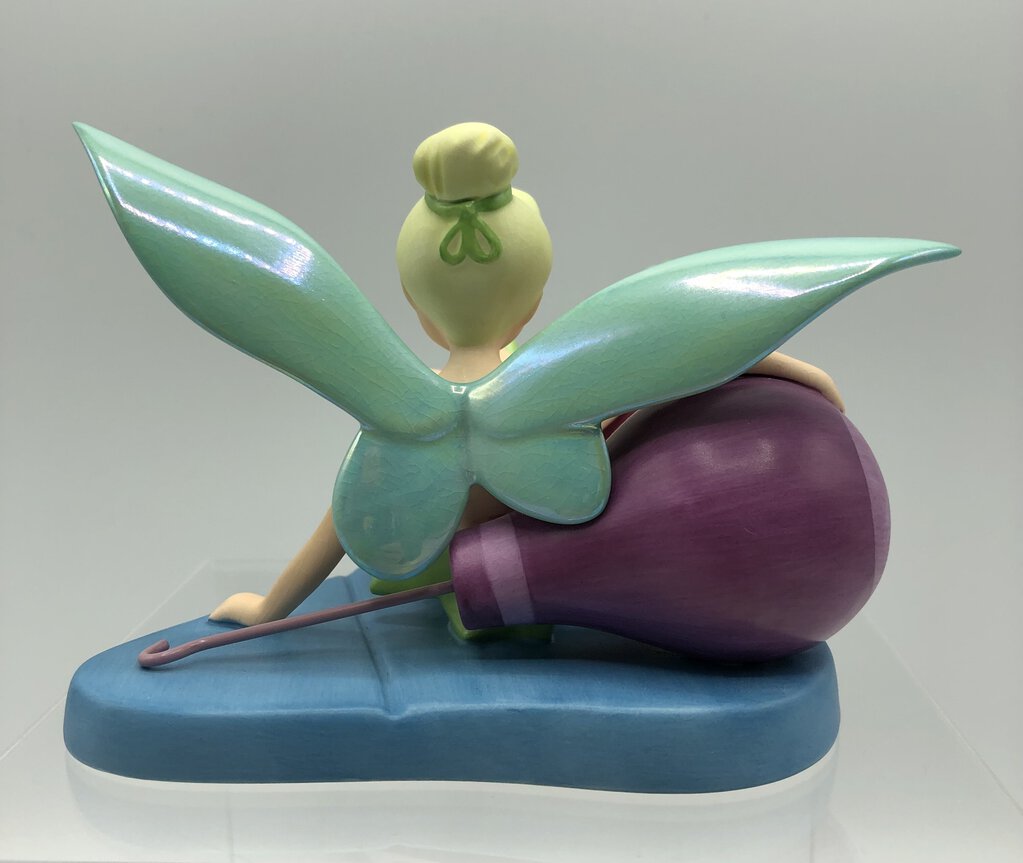 Disney WDCC Tinker Bell “Little Charmer” 2001 Collectible Figurine /b