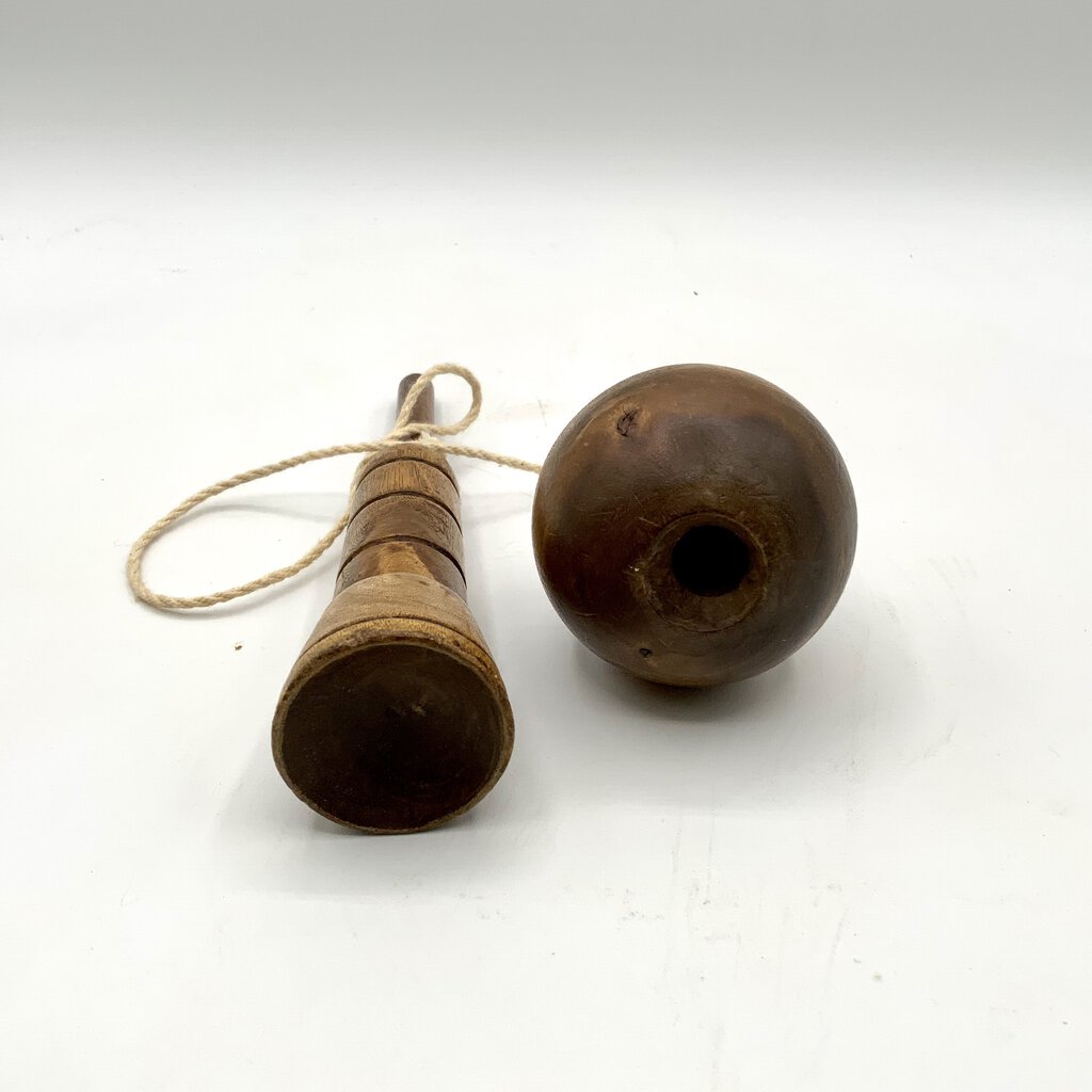 Vintage Wooden Biboquest Cup and Ball Game /ah