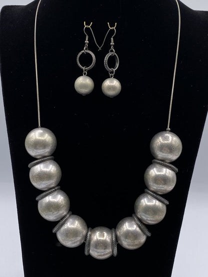 Brutalist Style Silver Tone Earring & Necklace Set Large Ball Bead /ro