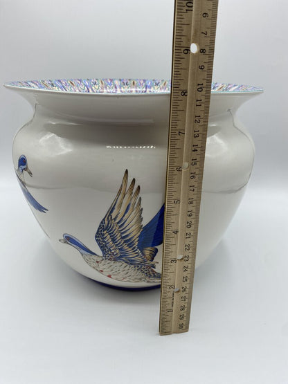 Large Pot Decor white with Multi-Colored Ducks in Flight 8” Tall /rw