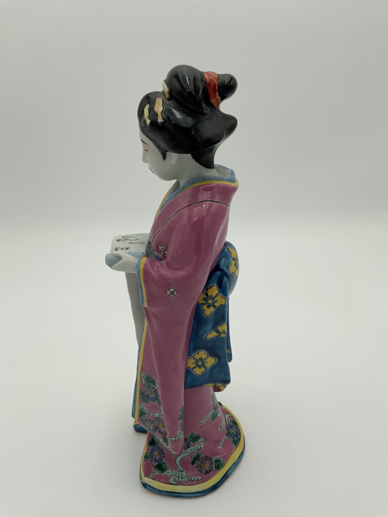 Sculpture of Chinese Woman