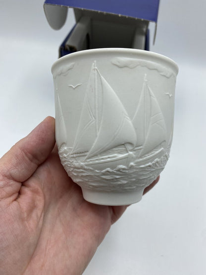 Lladro Collectors Society #17657 White Porcelain 3.5” Cup “Sailing the Seas” /rw