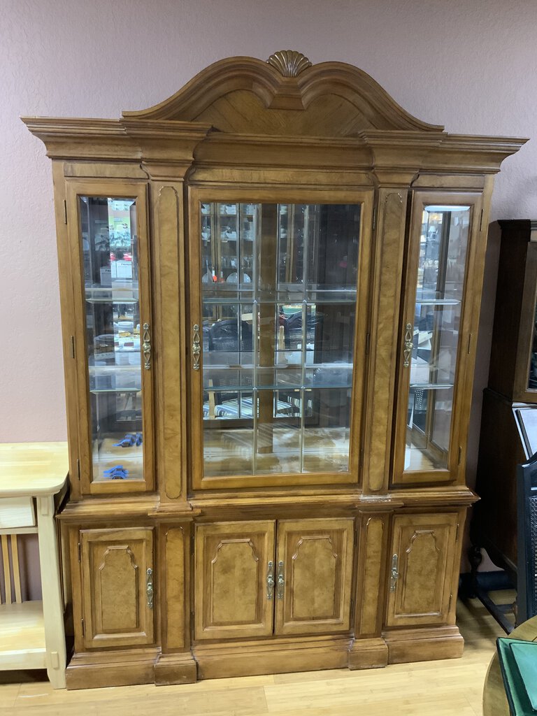 Mirrored Display Hutch