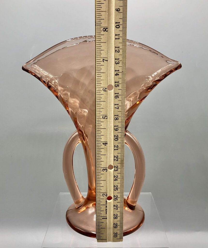 Vintage Imperial Glass Twisted Optic Pink Fan Vase /b