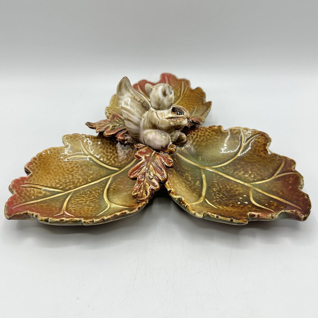 Vintage Kaldun & Bogle Ceramic Autumn Leaves w/Squirrel Divided Serving Dish /cb