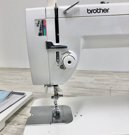 Brother PQ-1500S Sewing Machine w/ Sewing Feet Attachments B