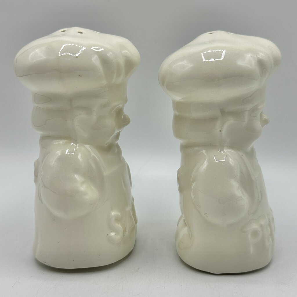 Vintage Knobler Cook/Chef Large Salt and Pepper Shaker Set