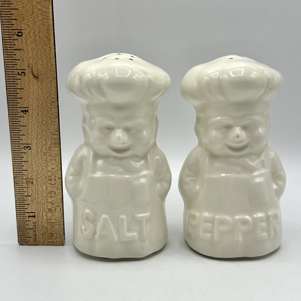 Vintage Knobler Cook/Chef Large Salt and Pepper Shaker Set