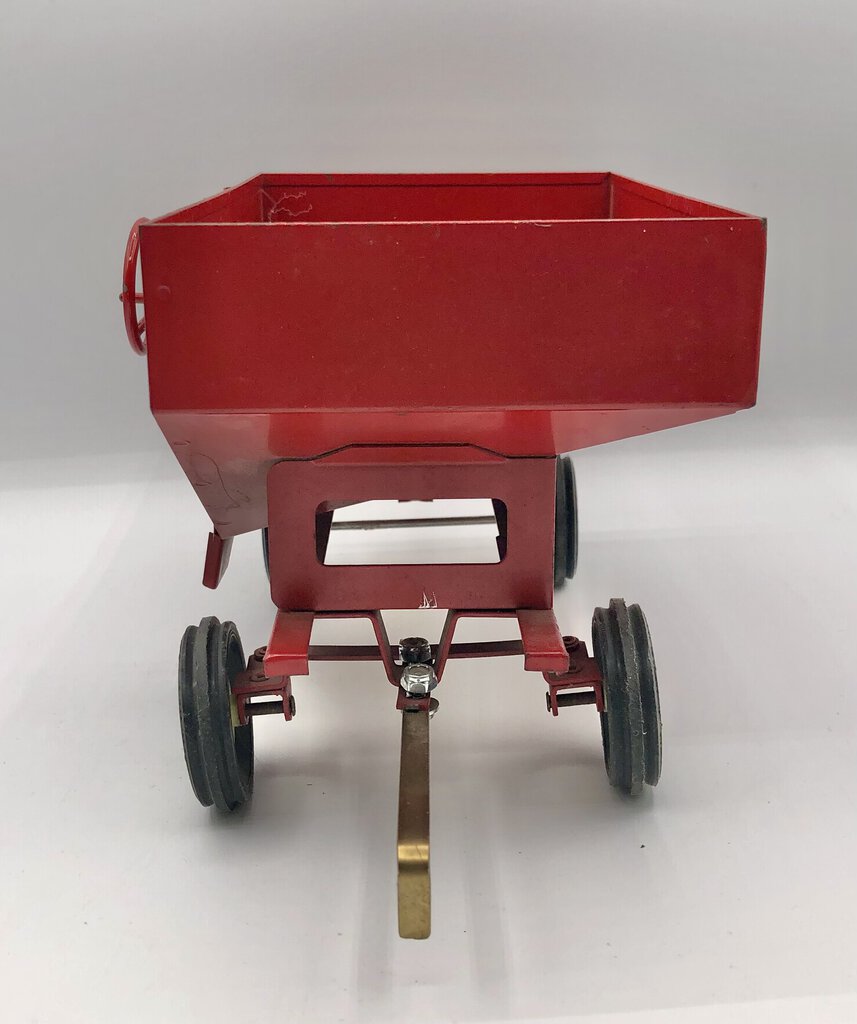 Vintage Ertl 1:16 Scale Gravity Feed Wagon /b