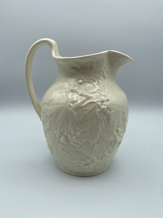 Wedgwood of Etruria & Barlaston Grapevine & Vines 6” Pitcher /ro