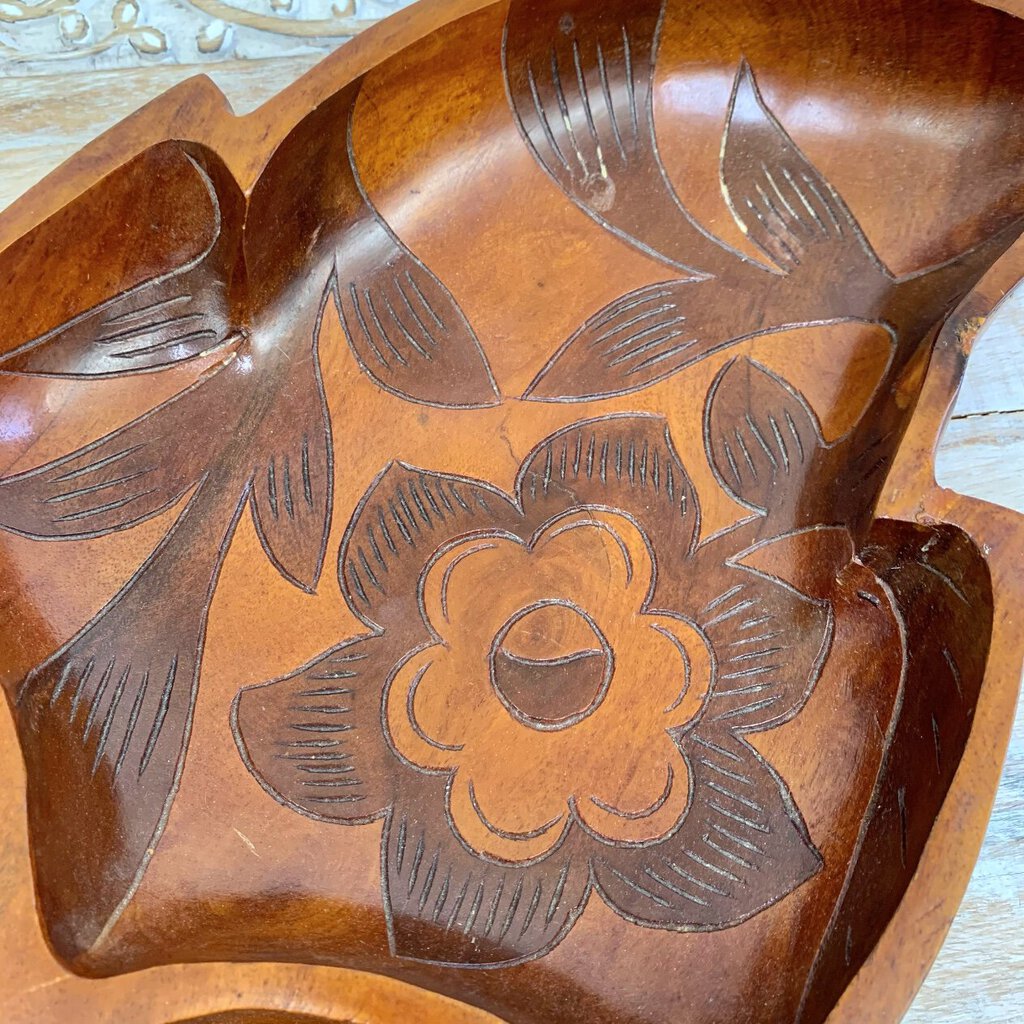 Vintage Carved Wood Leaf-Shaped Divided Bowl /cb