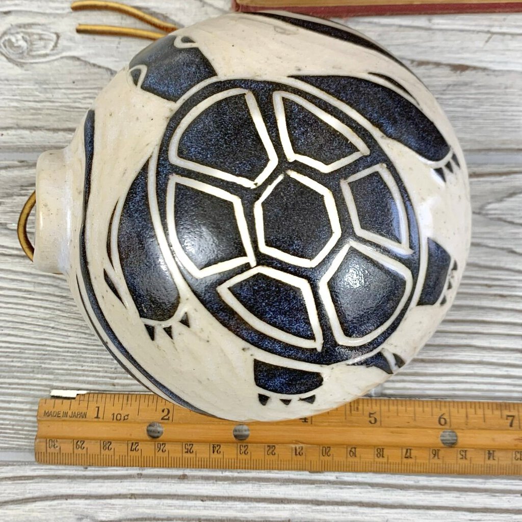 Jean Wells Studio Pottery Wall Pocket Turtle Vase /cb