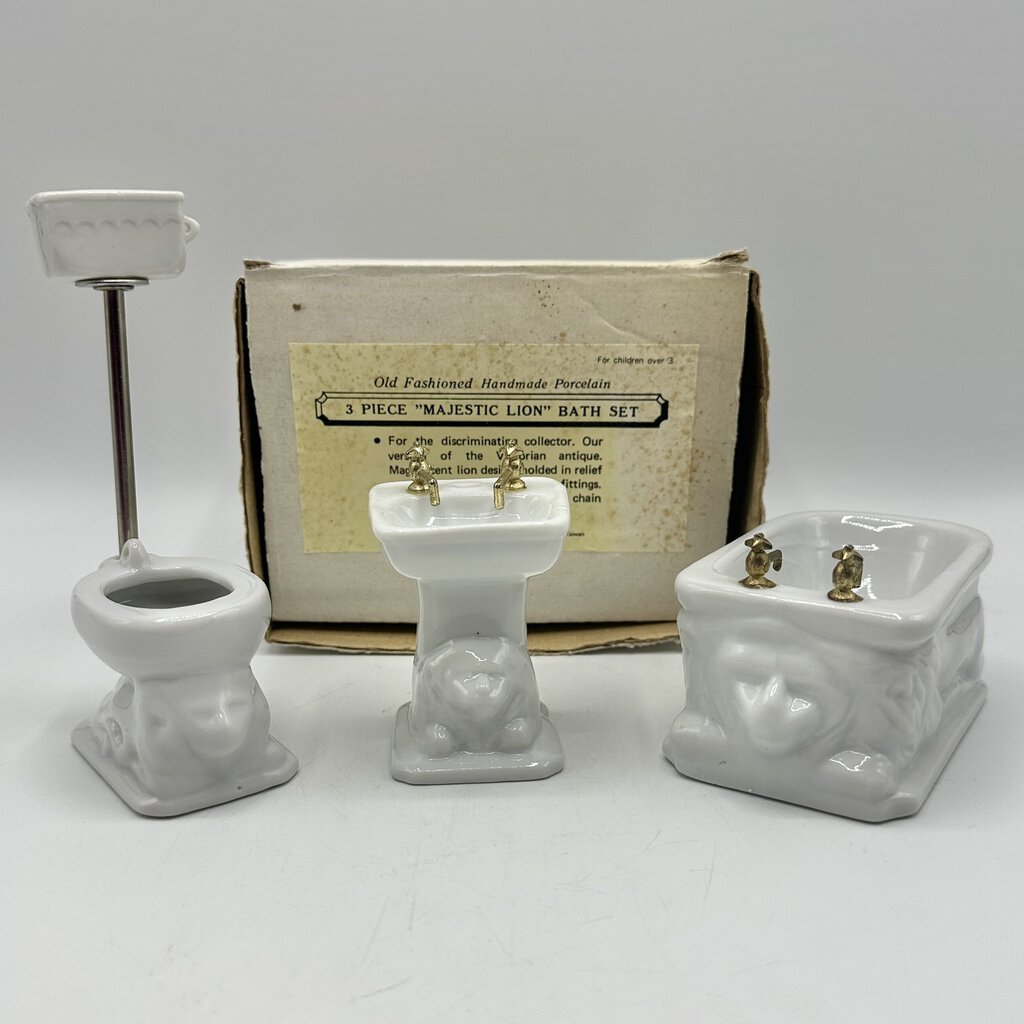 Vintage 1982 Shackman & Co MAJESTIC LION 3 Piece Dollhouse Miniature Porcelain Bathroom Set /cb