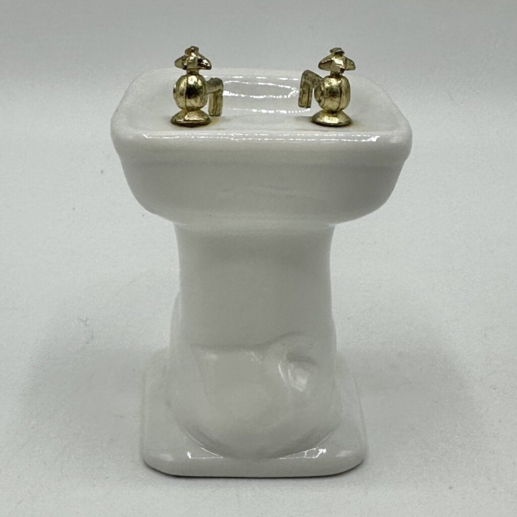 Vintage 1982 Shackman & Co MAJESTIC LION 3 Piece Dollhouse Miniature Porcelain Bathroom Set /cb