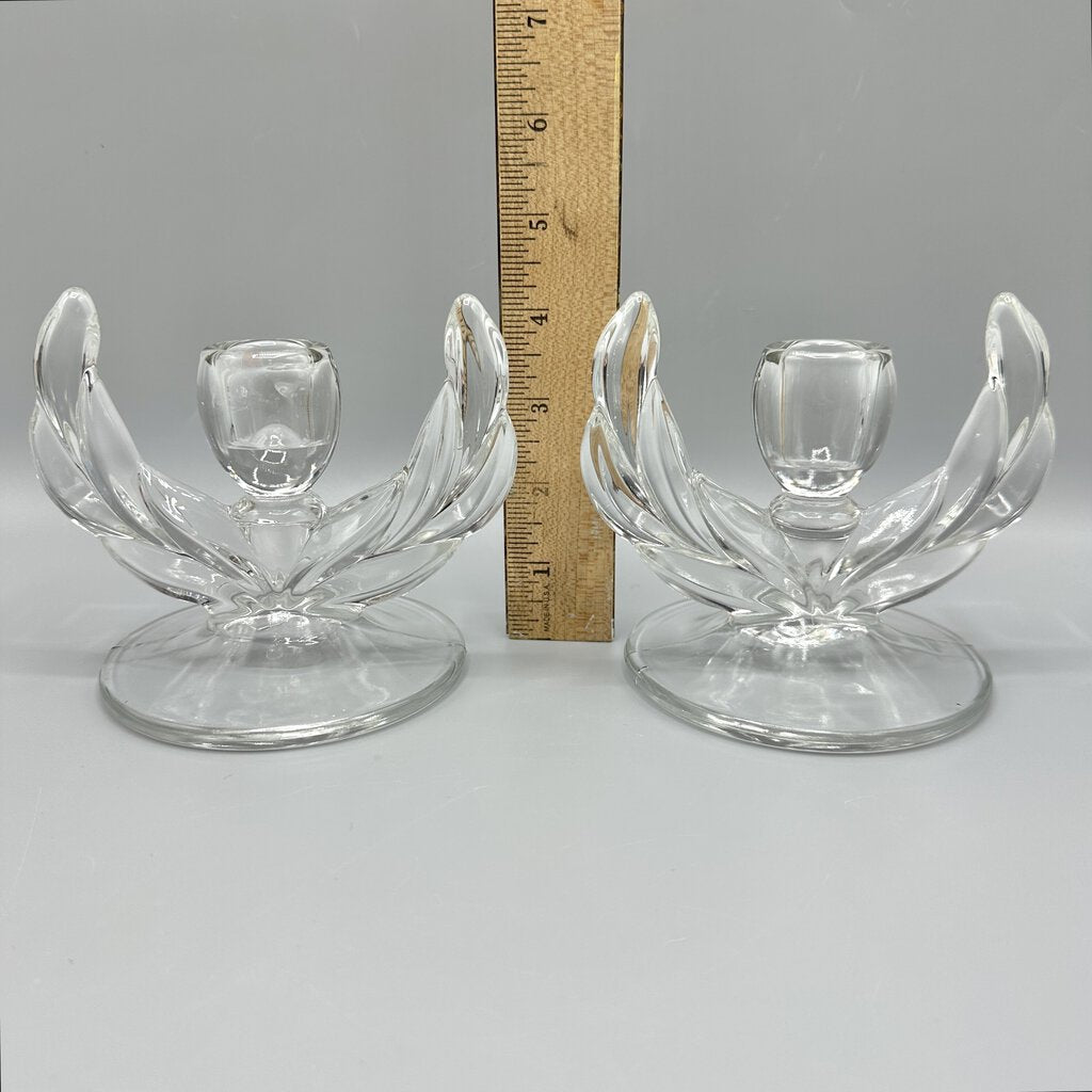 Pair Of Vintage Indiana Glass Willow Clear Single Light Candlesticks /cb