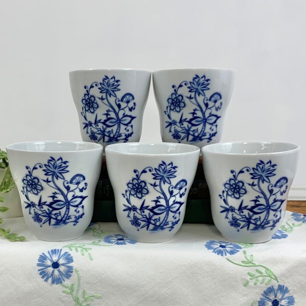 Blue Onion by Kahla Handleless Teacups Set/5, Classic Blue Onion Pattern, Crafted in Germany /cb