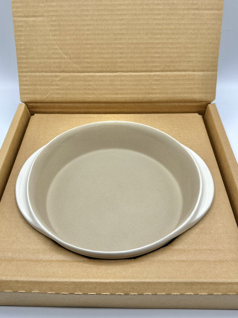 The Pampered Chef New Traditions French Vanilla 8” Stoneware Mini Baker 1395 w/Box /cb