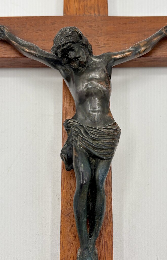 Vtg. Wood & Brass Crucifix INRI /j